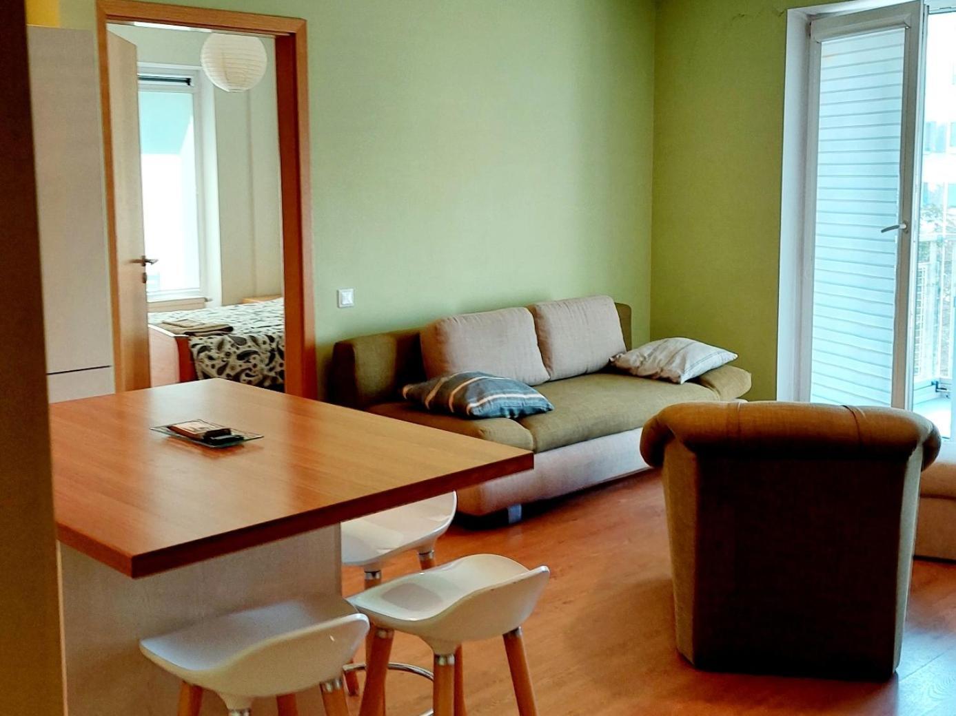 וילנה New Apartament Very Close To The City Centre מראה חיצוני תמונה